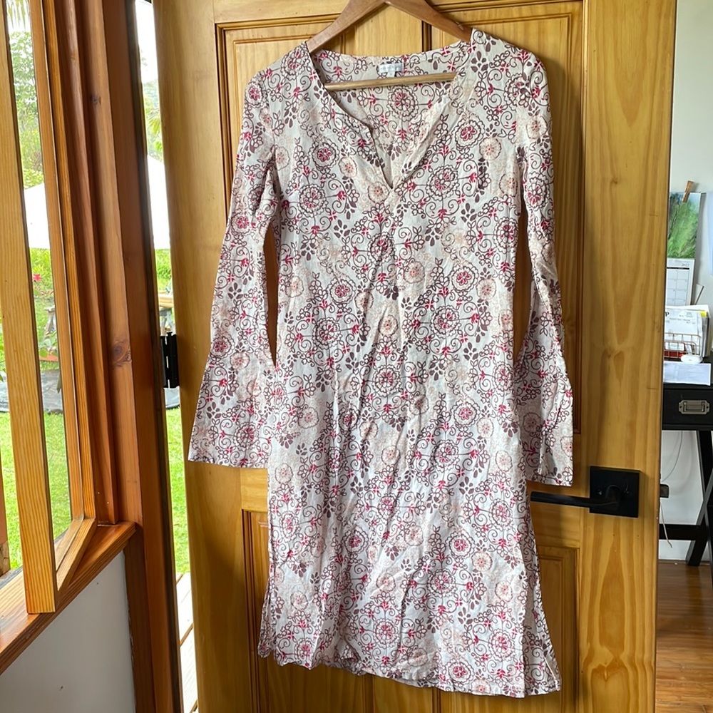 Mer du Nord beach coverup in a light Indian cotton